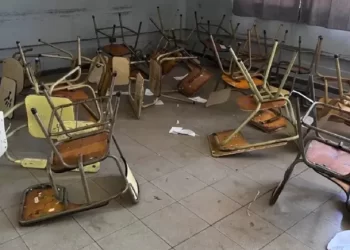 150 ALUMNOS DE UN COLEGIO DESTROZARON TODO PARA FESTEJAR EL ULTIMO DIA DE CLASES Y COMO CASTIGO LOS DEJARON LIBRES