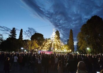 Encienden el Árbol de Navidad en San Jorge.