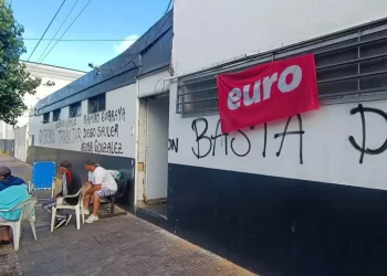 Frigorífico de Villa Gobernador Gálvez en crisis: trabajadores quieren una cooperativa