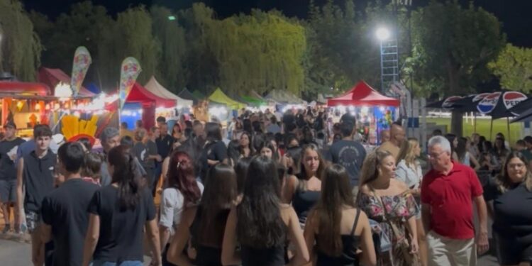 Gran convocatoria en la primera noche de la Fiesta del Trigo en el Club Sportivo Rivadavia