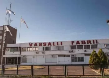 Vassalli autorizó la venta de maquinaria usada para pagar salarios y deudas