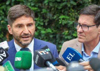 PULLARO ANTICIPO QUE LAS CLASES COMENZARAN EN «TIEMPO Y FORMA» EN LA PROVINCIA