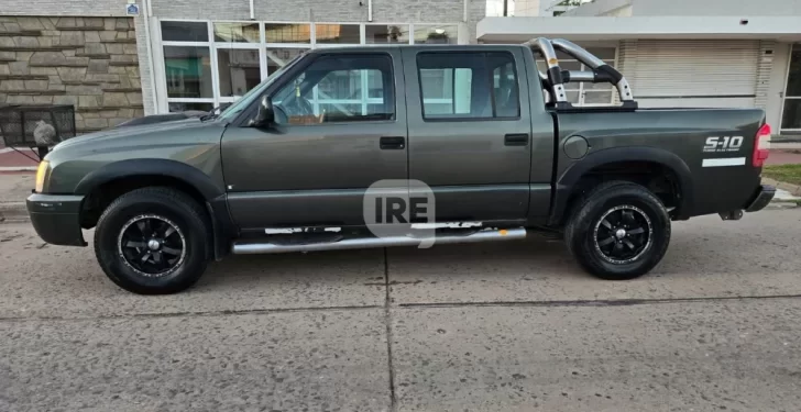 Recuperaron en Santa Fe Capital la camioneta robada en Totoras: Cinco detenidos