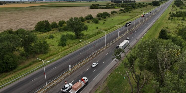 Autopista Rosario-Santa Fe: el se completó la construcción de los tres carriles en la mano hacia Rosario