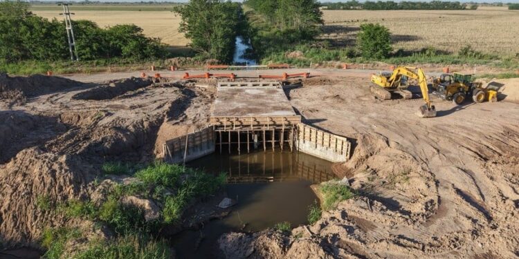 Etapa final de obra para el reacondicionamiento de Canal Irigoyen