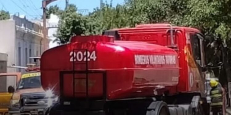 INCENDIO DE UNA VIVIENDA EN TOTORAS 