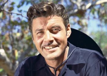 El 14 de enero de 1924 nació el actor estadounidense Armando Joseph Catalano, más conocido como Guy Williams. Interpretó a El Zorro en la serie homónima