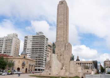 Comienzan las obras de restauración patrimonial en el Monumento a la Bandera