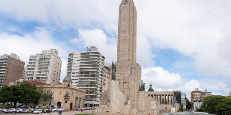 Comienzan las obras de restauración patrimonial en el Monumento a la Bandera