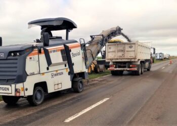 Avanzan reparaciones en la Ruta 33 con bacheo y nueva capa de asfalto