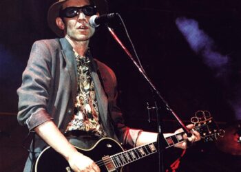 El 15 de enero de 1952 nació el músico y compositor argentino Skay Beilinson. Leyenda del Rock Nacional. 