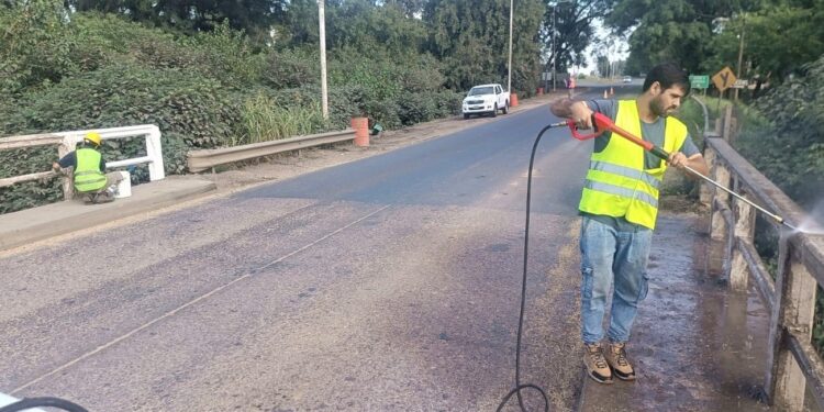 Avanzan las obras de mantenimiento en la Ruta Nacional 11 en Timbúes