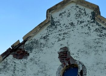 Rayo dañó gravemente la histórica capilla San Grato en Carlos Pellegrini