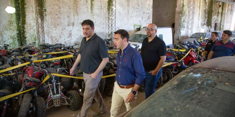 Santa Fe destruyó más de 600 vehículos secuestrados, en Cañada de Gómez