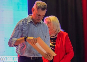 Sastre avanza hacia su red de agua potable