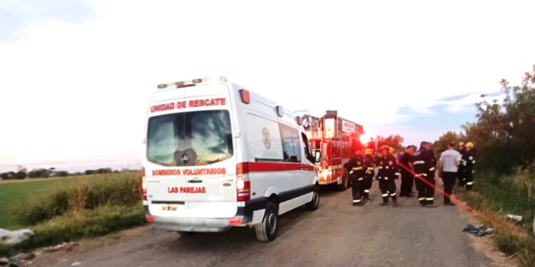 DOS OPERARIOS DESCOMPENSADOS EN UNA CAMARA DE INSPECCION DE LAS CLOACAS EN LA CIUDAD DE LAS PAREJAS