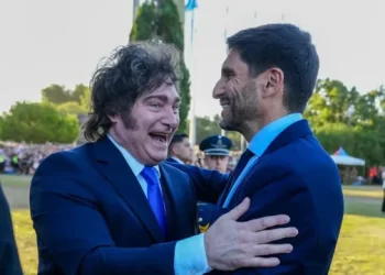 Pullaro declaró huesped de honor de la provincia al presidente Milei