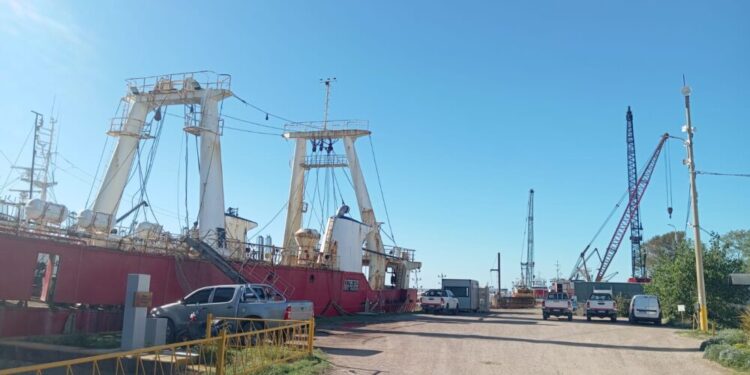 Paro total en los puertos: la CGT y FEPA paralizan la actividad portuaria en todo el país
