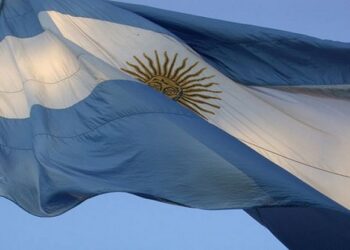 27 de febrero: se izó por primera vez la Bandera Argentina
