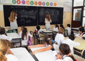 Paritarias en Santa Fe: ATE y UPCN aceptaron la propuesta salarial, docentes aún decidirán