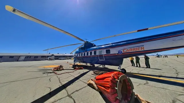 De Cañada de Gómez a la Patagonia: el trabajo aéreo contra los incendios forestales