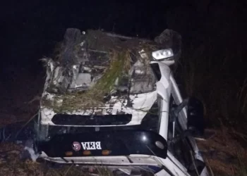 Accidente fatal en Ruta Provincial 13: un muerto tras choque entre un camión y un automóvil