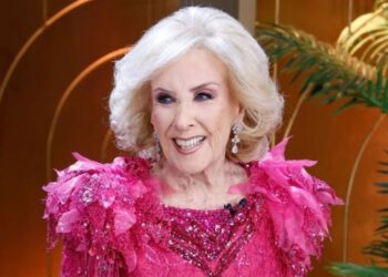 MIRTHA LEGRAND CUMPLE 99 AÑOS