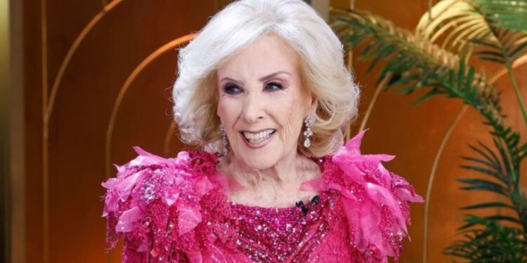 MIRTHA LEGRAND CUMPLE 99 AÑOS