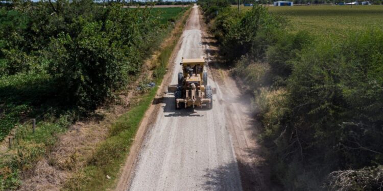 Comenzó la construcción de Caminos Productivos en Cañada Rosquín