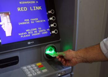 Jubilados y pensionados de Santa Fe cobrarán aumentos retroactivos