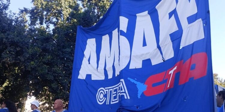 Paro docente y movilizacion provincial en Santa Fe