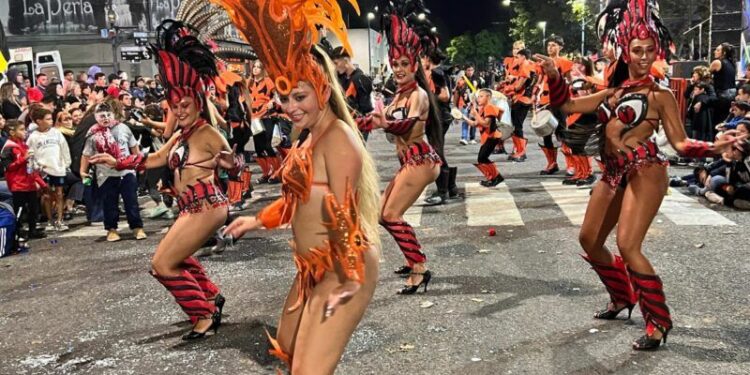 Gálvez vibró con una gran fiesta de carnaval