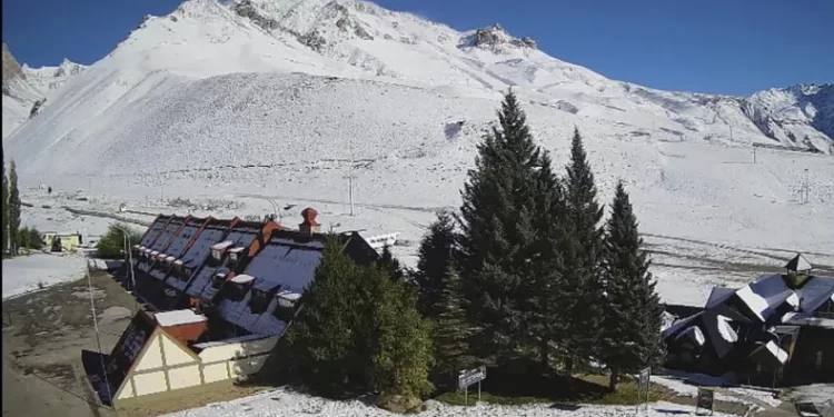 Nevó en Las Leñas y crece la expectativa por una gran temporada invernal