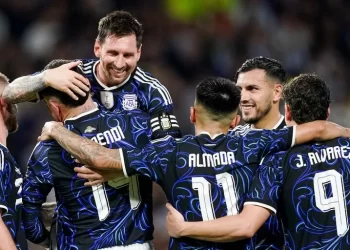 La Selección Argentina goleó a Zambia en la despedida en La Bombonera