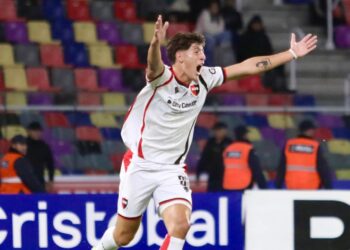 Francisco Scarppeccio tuvo su noche soñada: primer gol en primera y triunfo para Newell’s