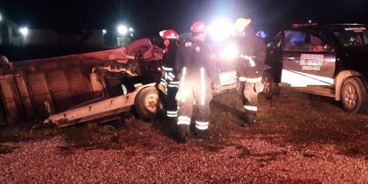 Las Rosas: una camioneta perdió su carga en Ruta 178 y generó un operativo preventivo