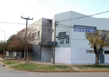 Alerta en una escuela de Pérez por amenazas de un alumno