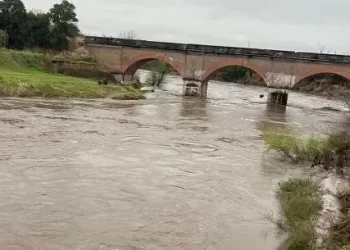 Crecida del Carcarañá: alerta en Pueblo Andino por el avance del río