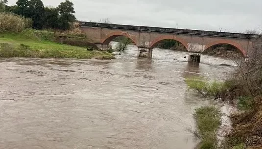 Crecida del Carcarañá: alerta en Pueblo Andino por el avance del río