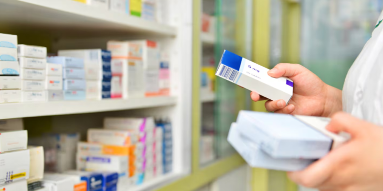 Farmacias santafesinas en alerta por deudas de PAMI y advierten riesgo en la entrega de medicamentos