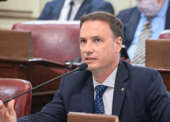 Enrico renunció de manera definitiva a su banca en el Senado tras el conflicto en Unidos