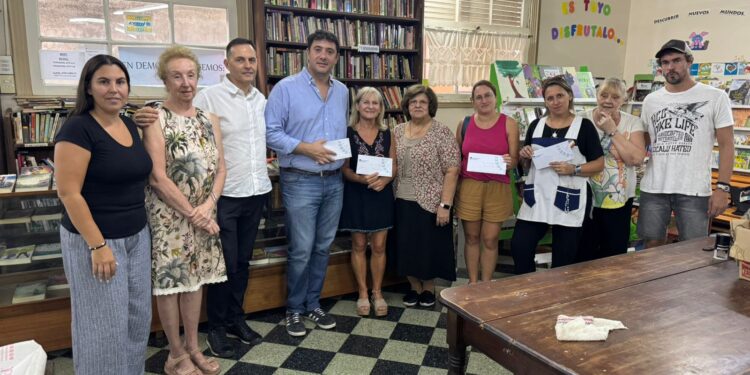 Bibliotecas de Iriondo recibirán aportes para renovar sus libros