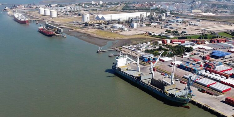 Alera en puertos bonaerenses: denuncias parálisis en exportaciones por bloqueos