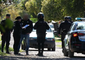 “Cara la jodita”: notifican a un padre por el costo de operativos ante amenazas a escuelas