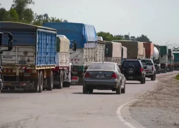 Demoras y congestión en rutas del cordón industrial por alta presencia de camiones