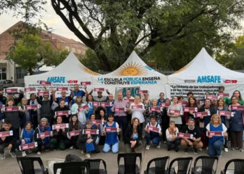 La carpa blanca llegó a Cañada Rosquín en defensa de la escuela pública