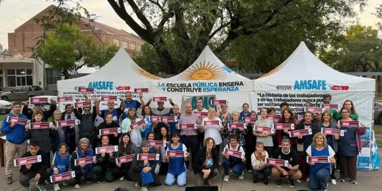 La carpa blanca llegó a Cañada Rosquín en defensa de la escuela pública