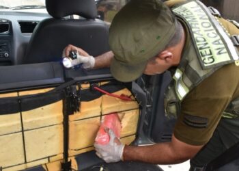 AUTOMOVILISTA DETENIDO CON CASI 12 KILOS DE COCAÍNA RUMBO A ARROYO SECO