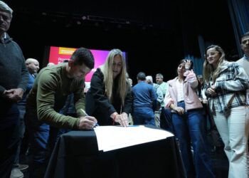 Provincia aumentó 50% los fondos para fortalecer políticas de niñez