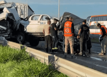 Choque en cadena en la autopista Rosario–Santa Fe: cinco vehículos involucrados y un herido trasladado en helicóptero